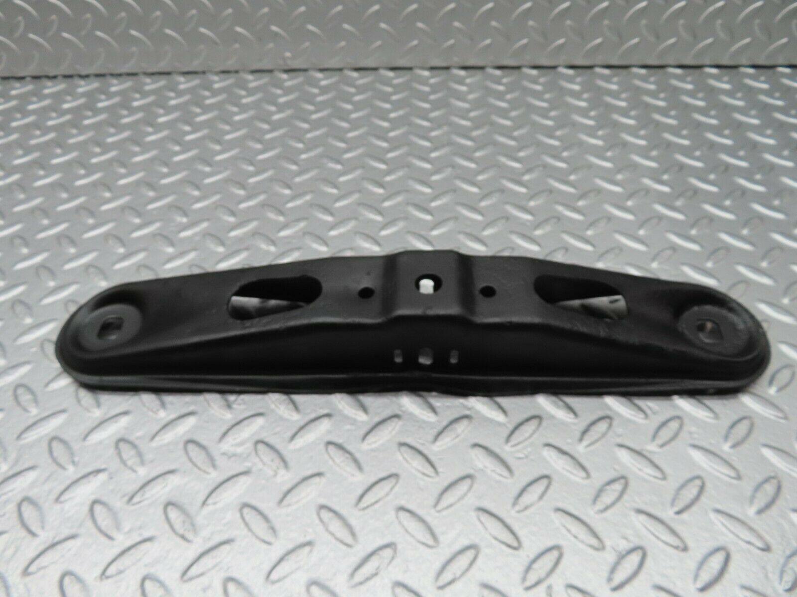 17969 Mercedes-Benz W123 200 Gearbox Bracket