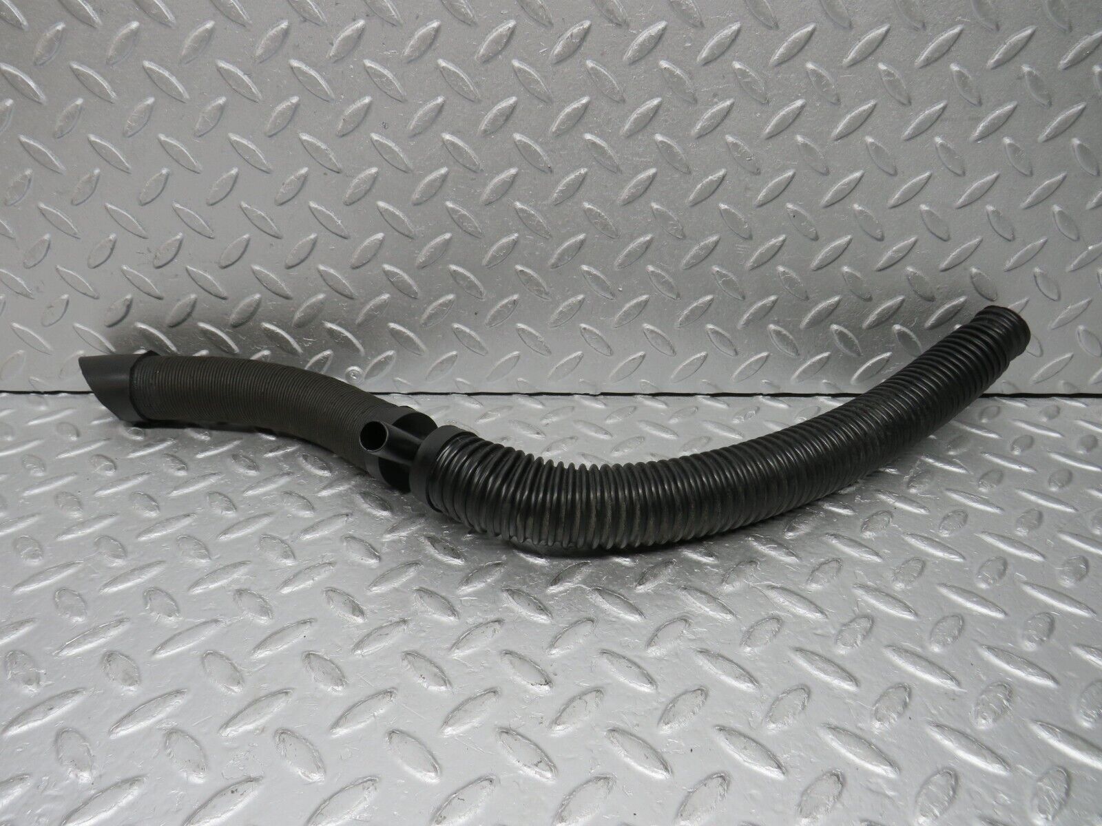 37577 Mercedes-Benz W109 300SEL Trunk Water Drain Hose Pipe