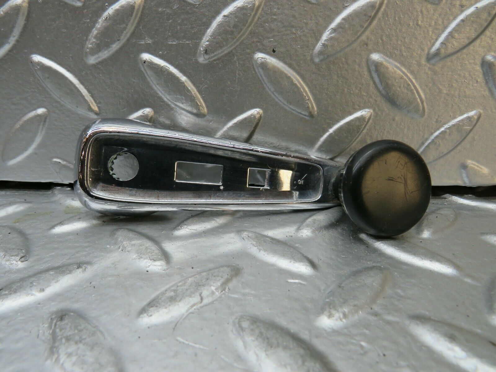 22991 Mercedes-Benz C123 230CE Coupe Window Lifter Crank Handle