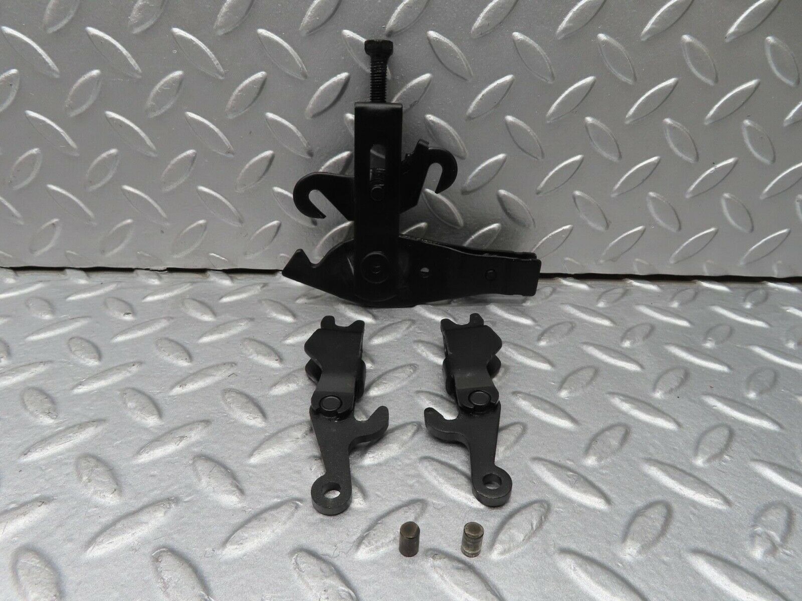 16505 Mercedes-Benz W124 260E Handbrake Regulator