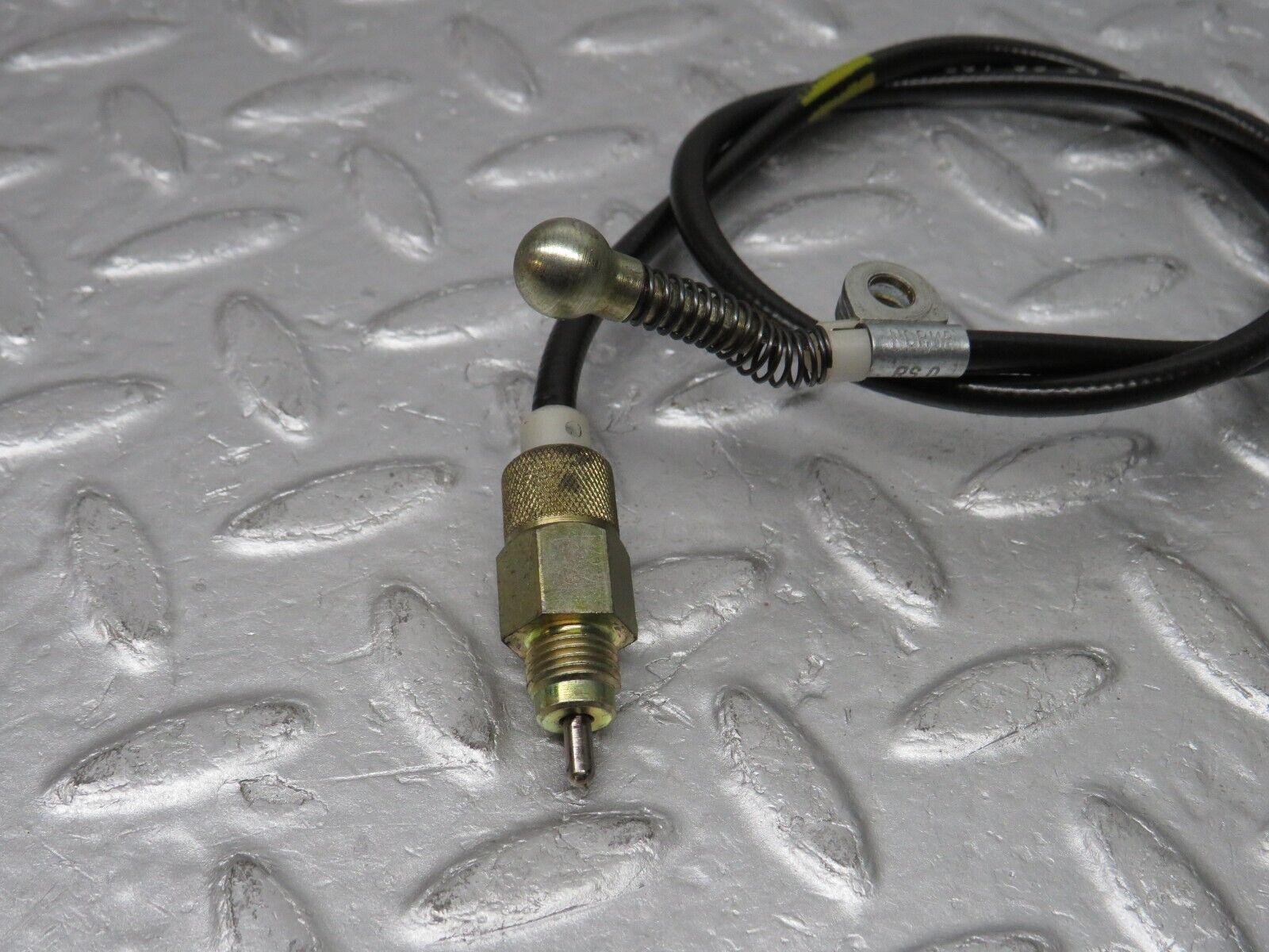 38038 Mercedes-Benz A124 320E Cabriolet Gearbox Cable 1242670364