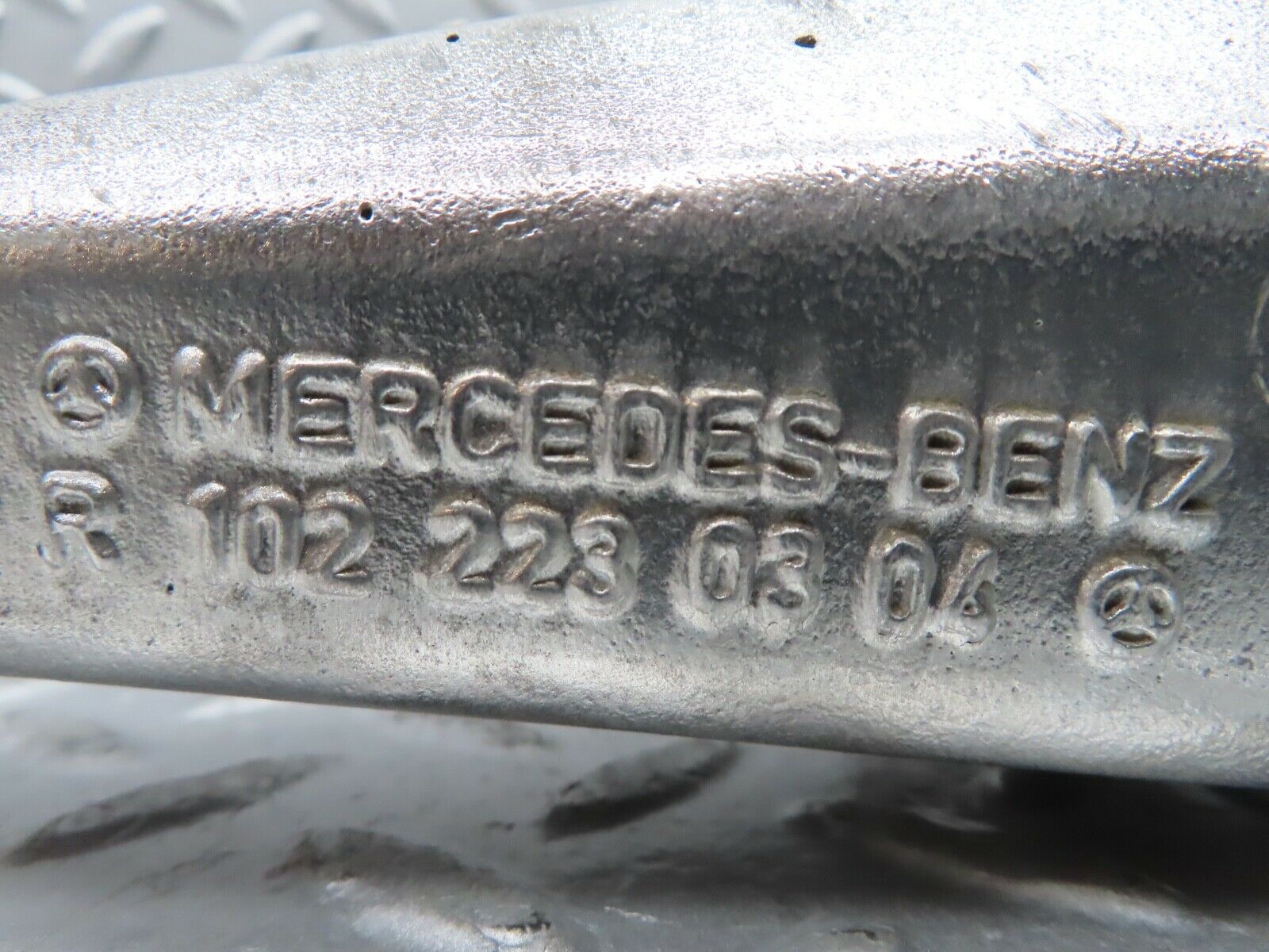 21290 Mercedes-Benz W123 230E Engine Mount Bracket Right Side 1022230304