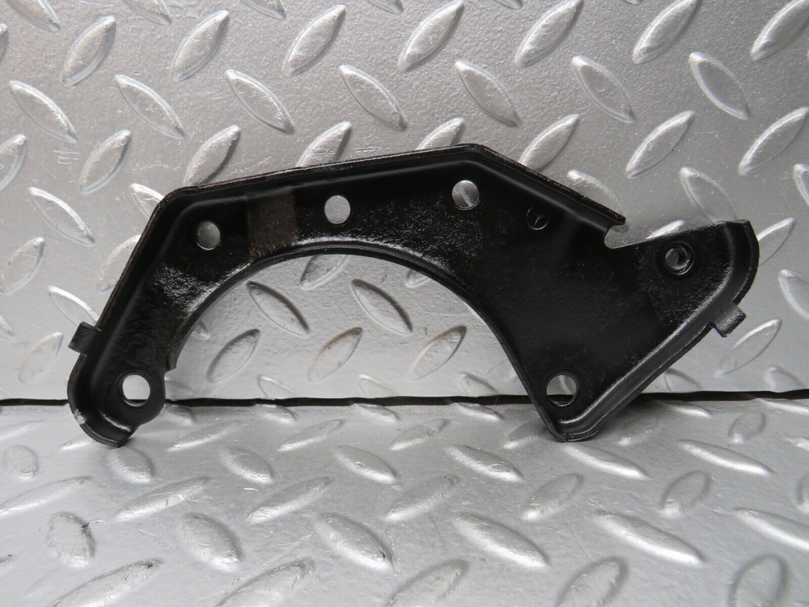 30557 Mercedes-Benz W124 230E Power Steering Pump Bracket