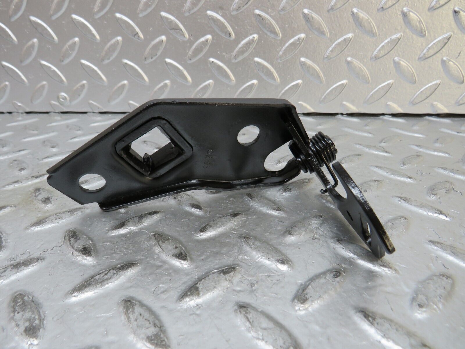 27692 Mercedes-Benz S124 300TE Wagon Bonnet Release Latch 1248800360