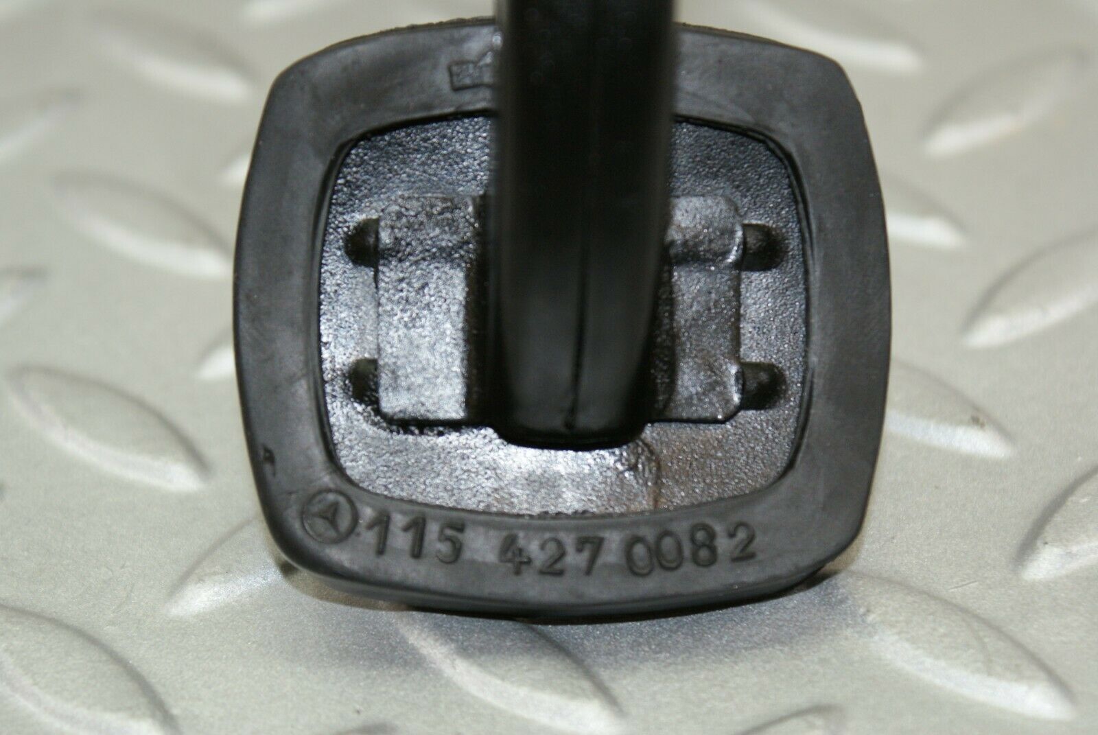 3167 Mercedes-Benz W115 220D Parking Brake Pedal Mechanism