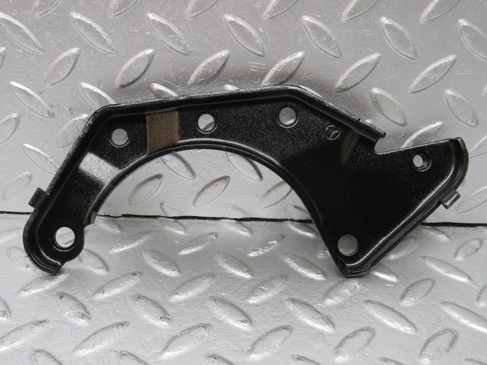 33773 Mercedes-Benz W201 190E 2.0L Alternator Generator Bracket