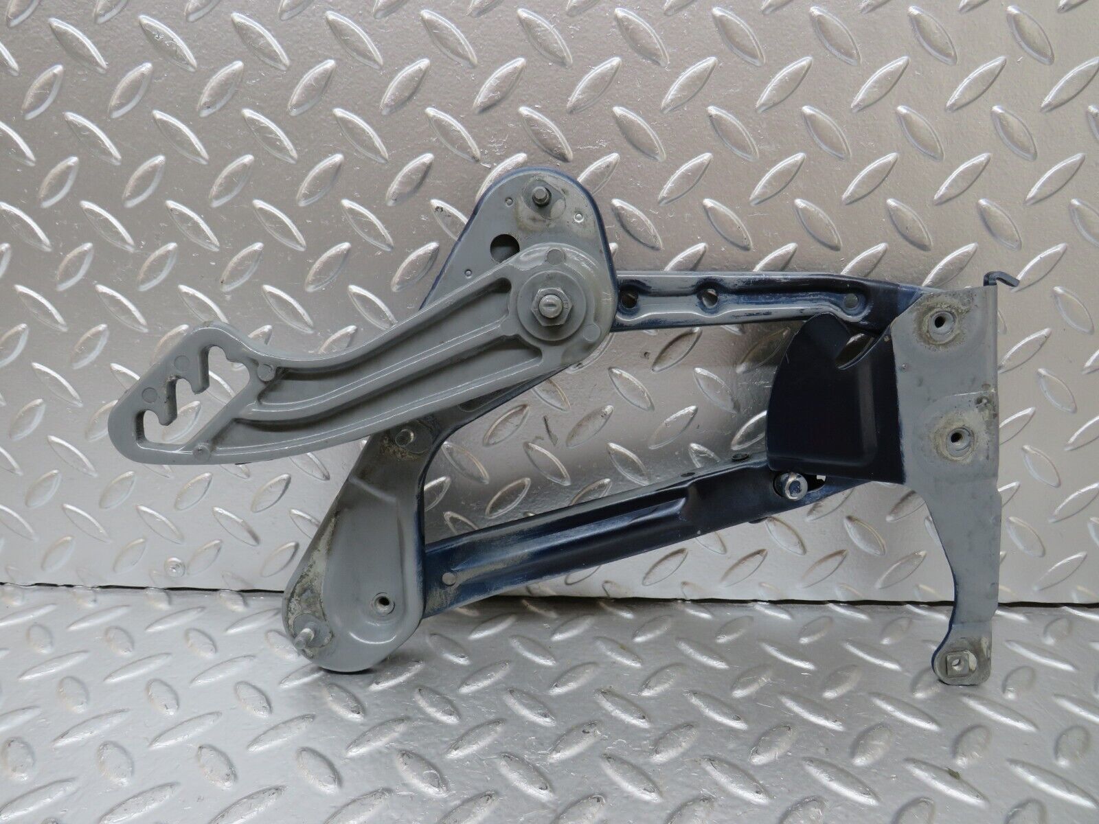 25666 Mercedes-Benz W124 280E Bonnet Hinge Right 1298870274