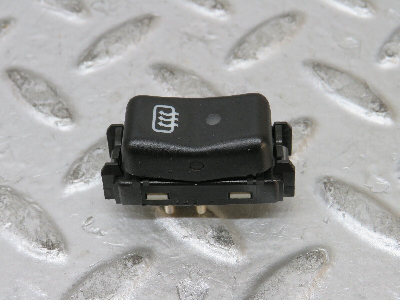 27558 Mercedes-Benz S124 300TE Rear Windscreen Defroster Switch 1298207410