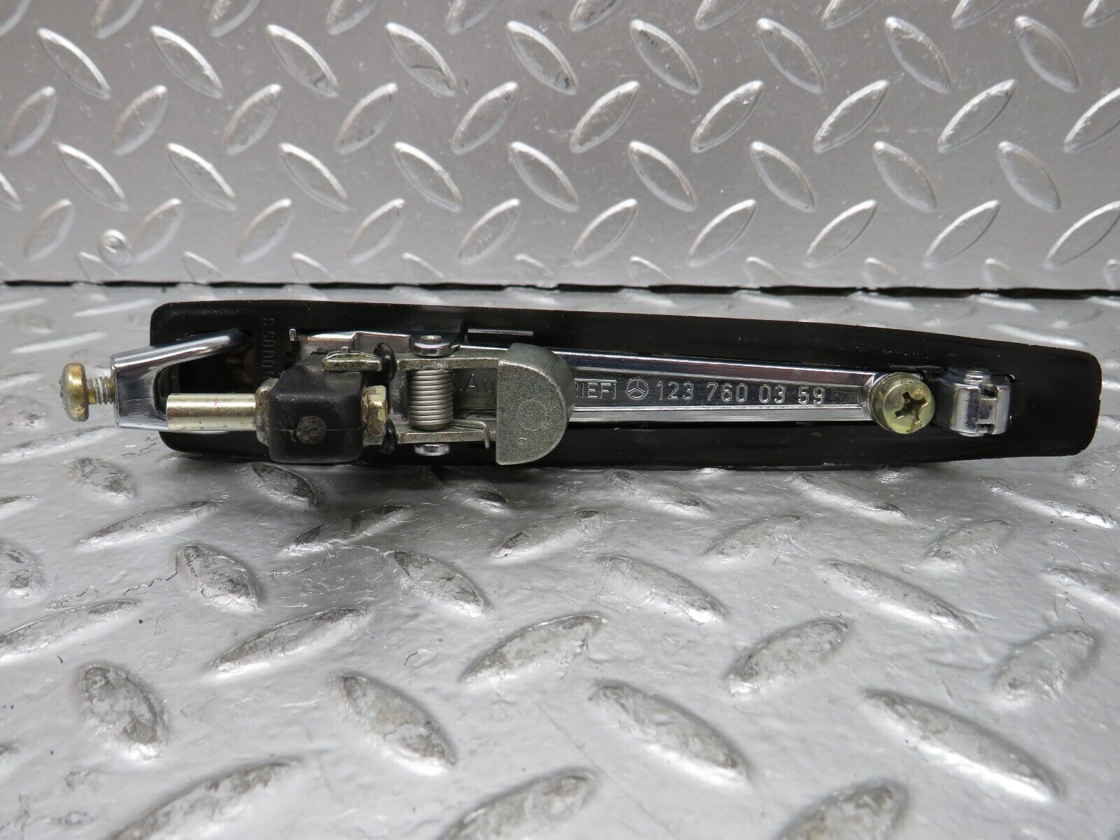 26987 Mercedes-Benz W123 240D Rear Right Exterior Door Handle 1237600359