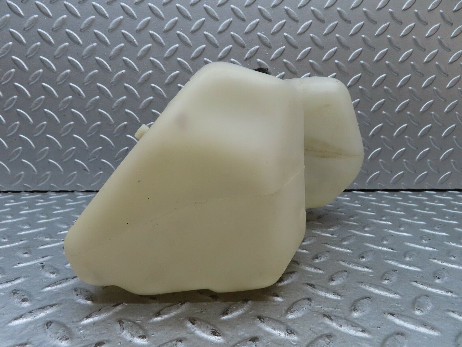 19648 Mercedes-Benz C140 CL420 Coupe Washer Fluid Reservoir Tank 1408600260