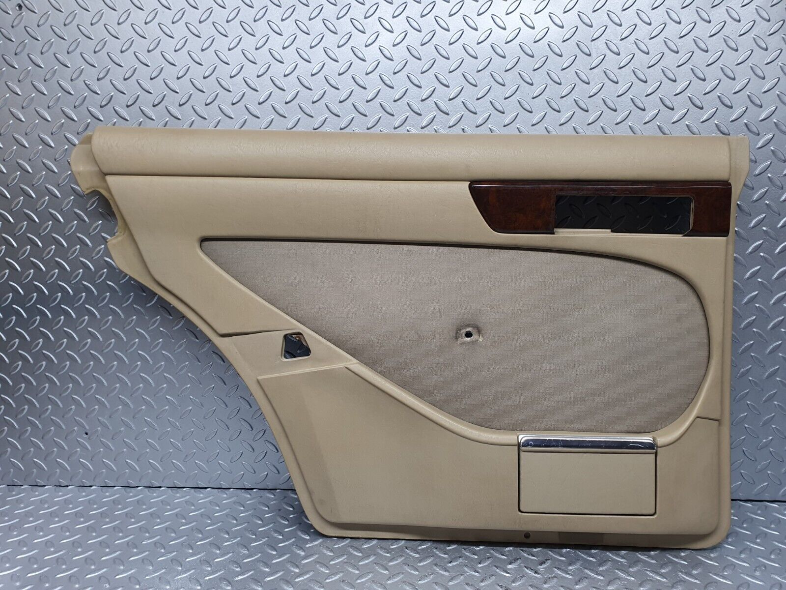 41120 Mercedes-Benz W126 300SE Rear Left Door Card Beige 1267370170