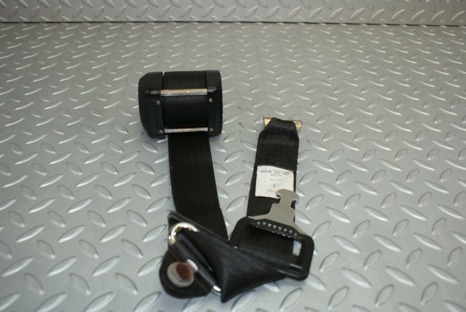 2969 Mercedes-Benz C123 280CE Coupe Rear Left Seat Belt 1238605585