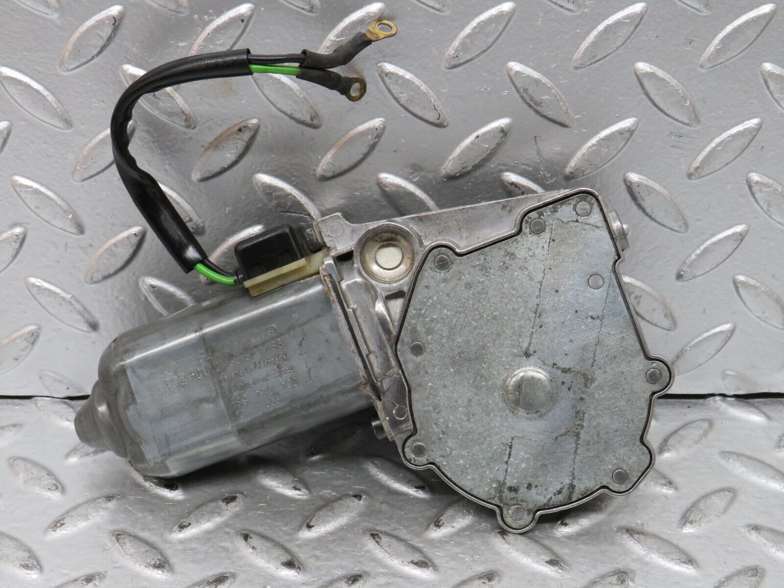 27663 Mercedes-Benz S124 300TE Window Regulator Motor Right Bosch 0130821285