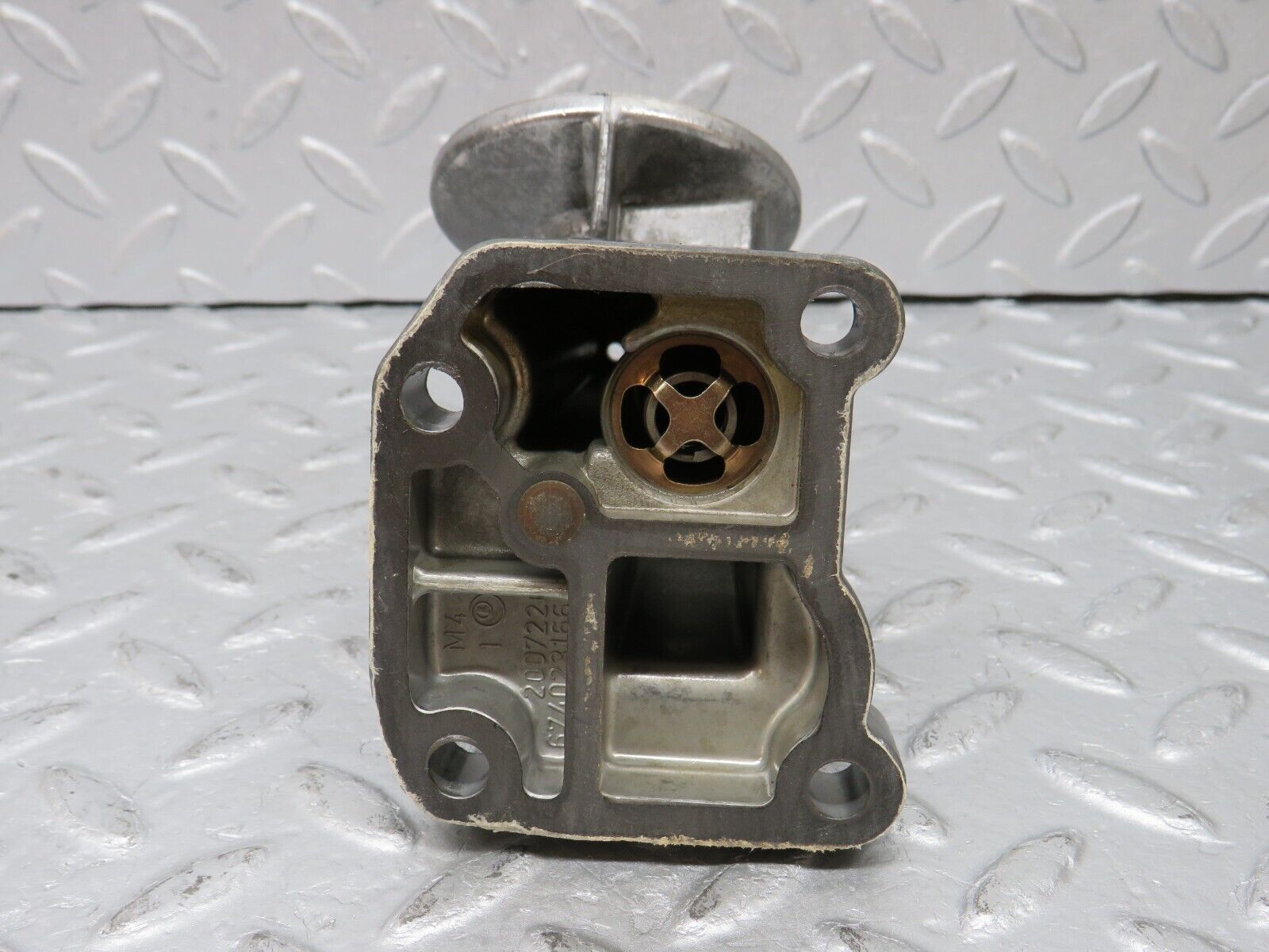 36713 Mercedes-Benz W201 190E 2.0L Oil Filter Housing 1021800038