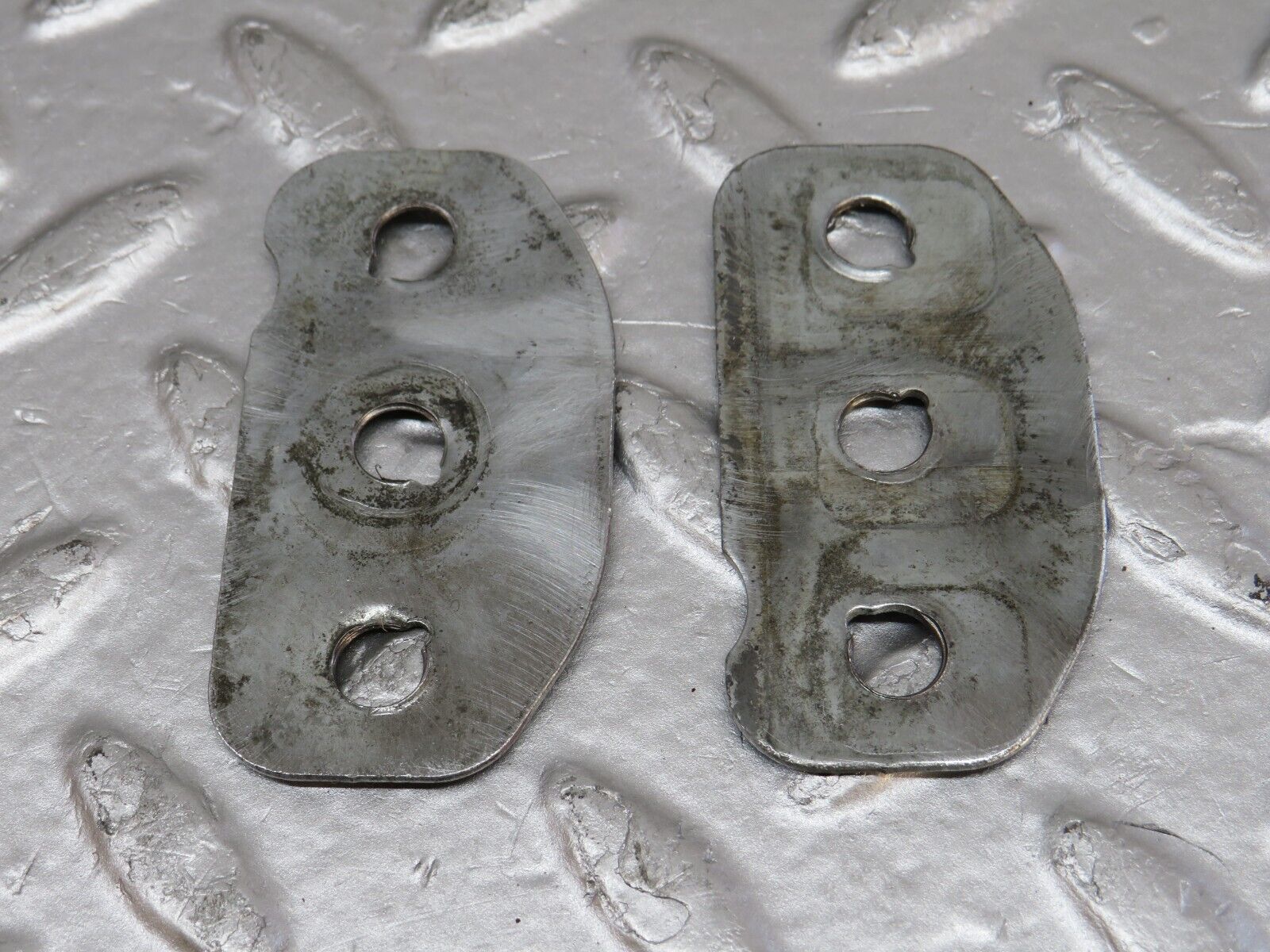 33370 Mercedes-Benz W202 C180 Front Door Hinge Right