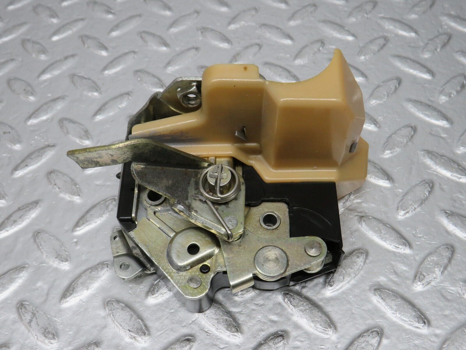 32455 Mercedes-Benz S124 300TE Wagon Rear Left Door Lock Mechanism