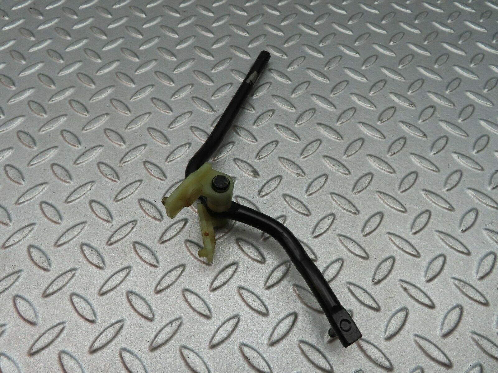 5677 Mercedes-Benz W123 200 Accelerator Pedal Linkage