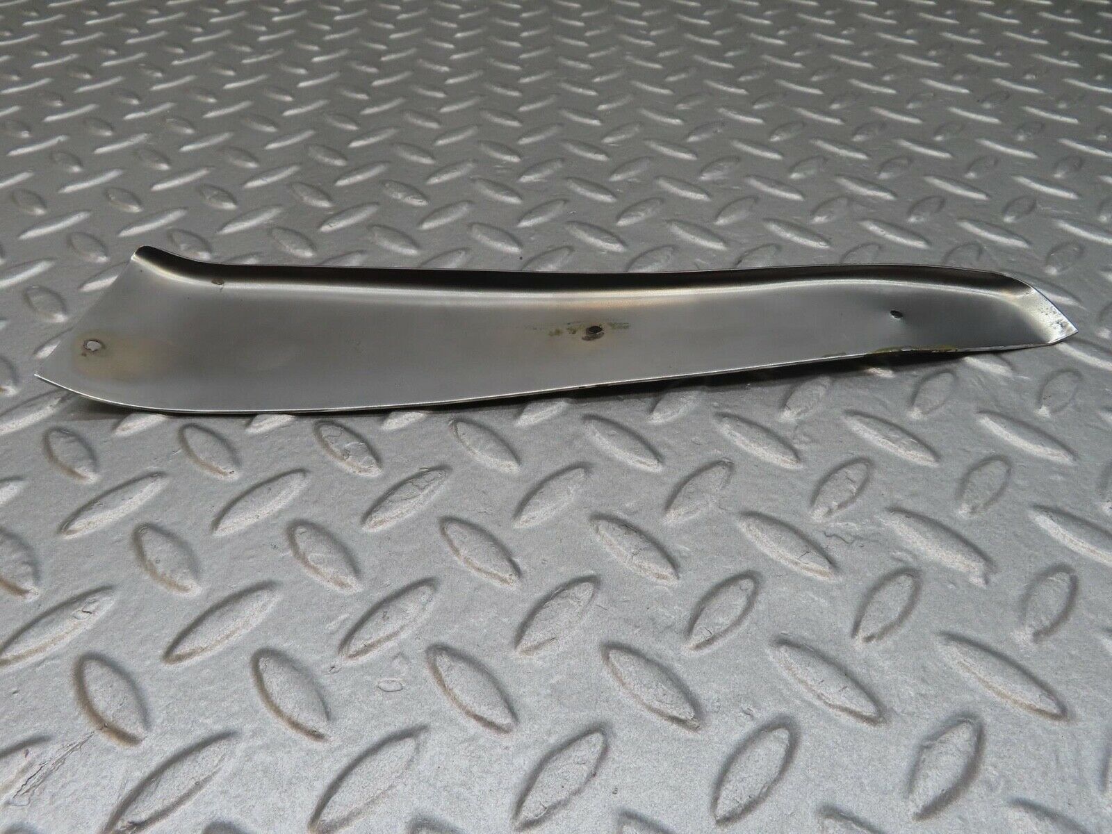 13983 Mercedes-Benz C107 280SLC Right Door Chrome Cover