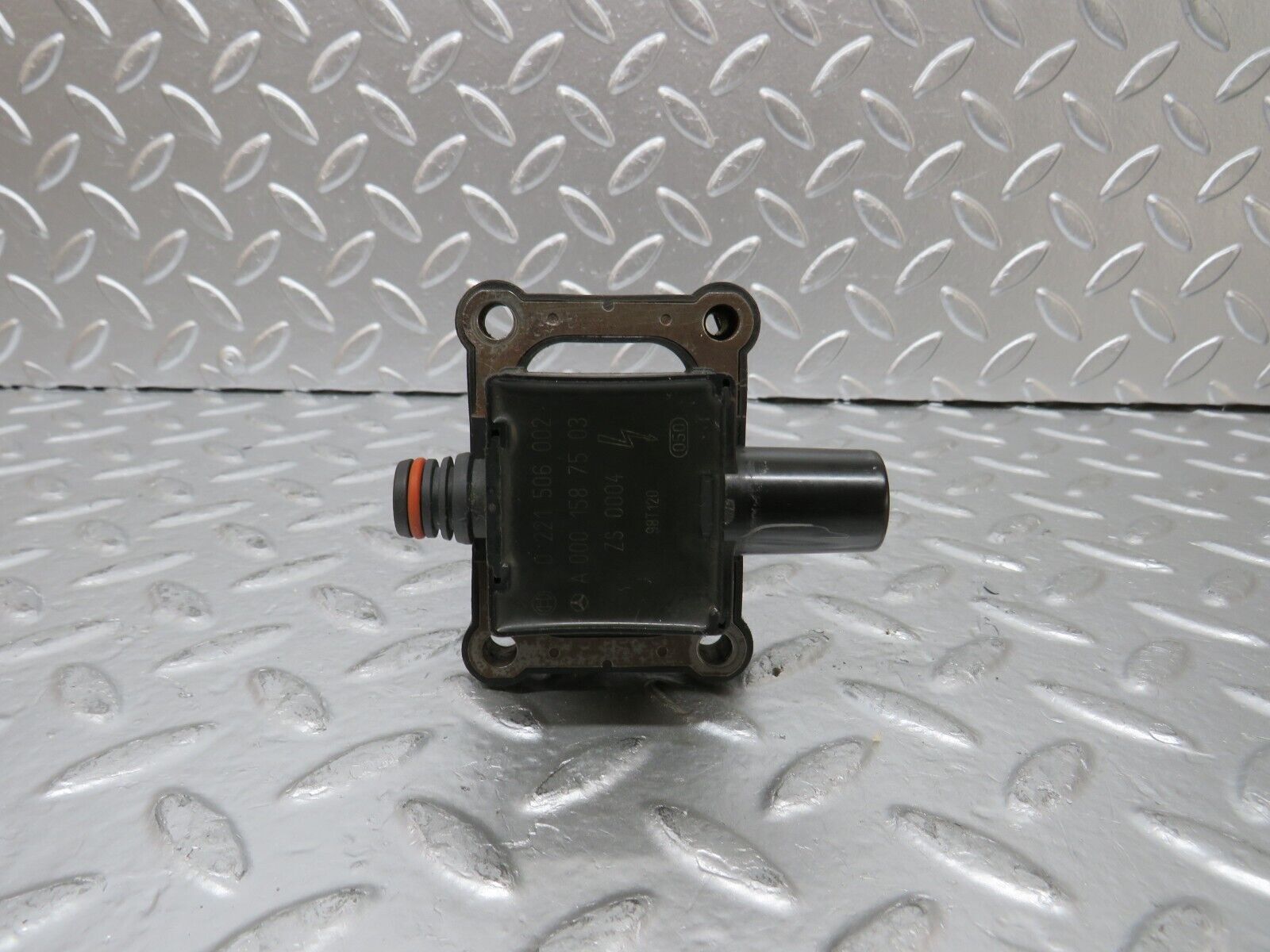 24942 Mercedes-Benz W140 S320 Ignition Coil Bosch 0001587503