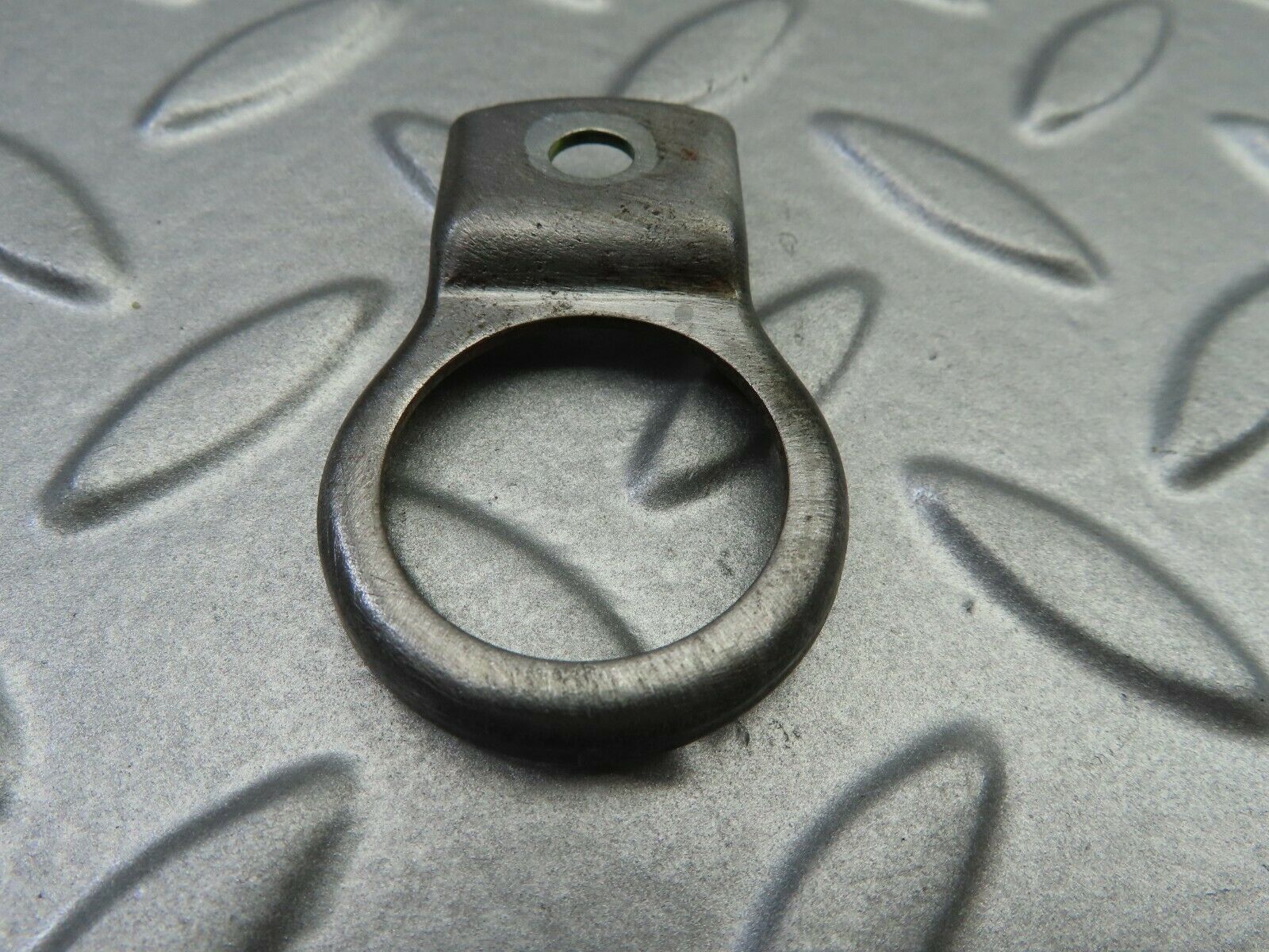 7094 Mercedes-Benz C107 350SLC Coupe Fuel Injector Bracket