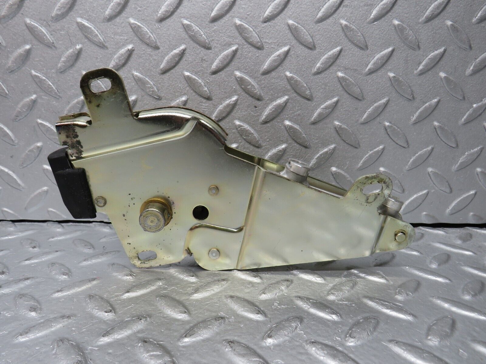 38352 Mercedes-Benz R129 280SL Coupe Roof Lock Left Side 1298001574