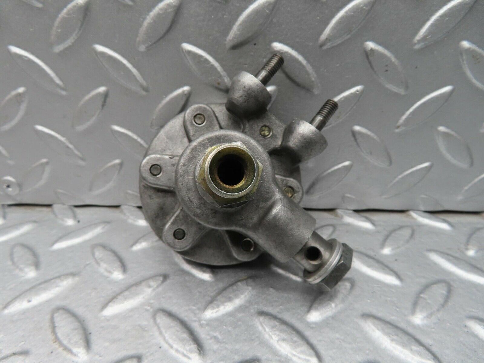 12826 Mercedes-Benz W111 Oil Pressure Damper