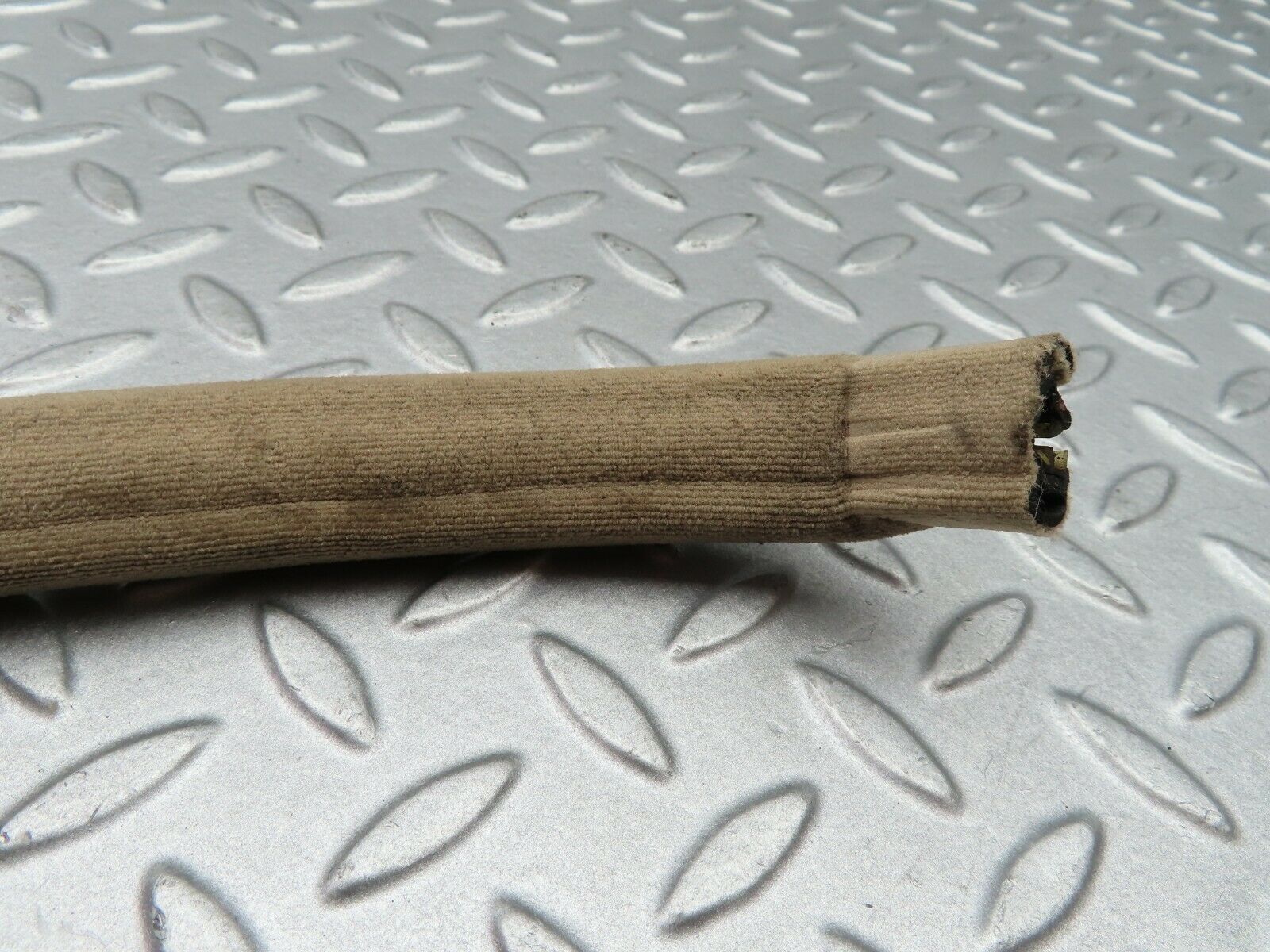 5501 Mercedes-Benz W124 230E Front Right Door Frame Rubber Seal Beige Cloth