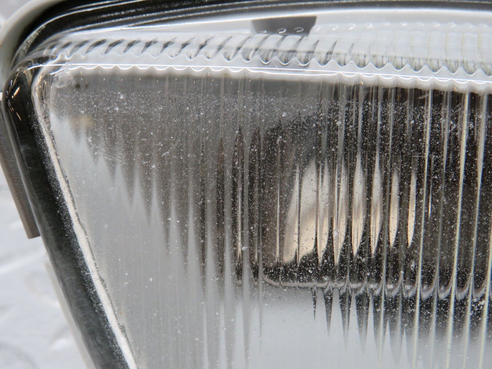 34841 Mercedes-Benz W210 320E Front Right Fog Light Hella 1708200256