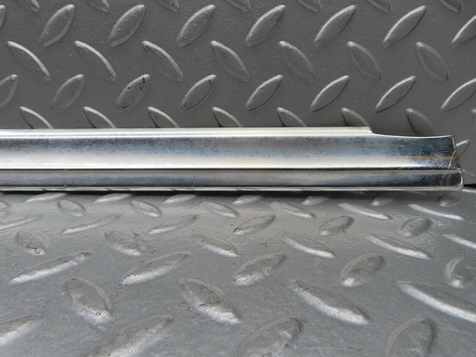 13030 Mercedes-Benz W111 220S Front Left Door Chrome Moulding Trim