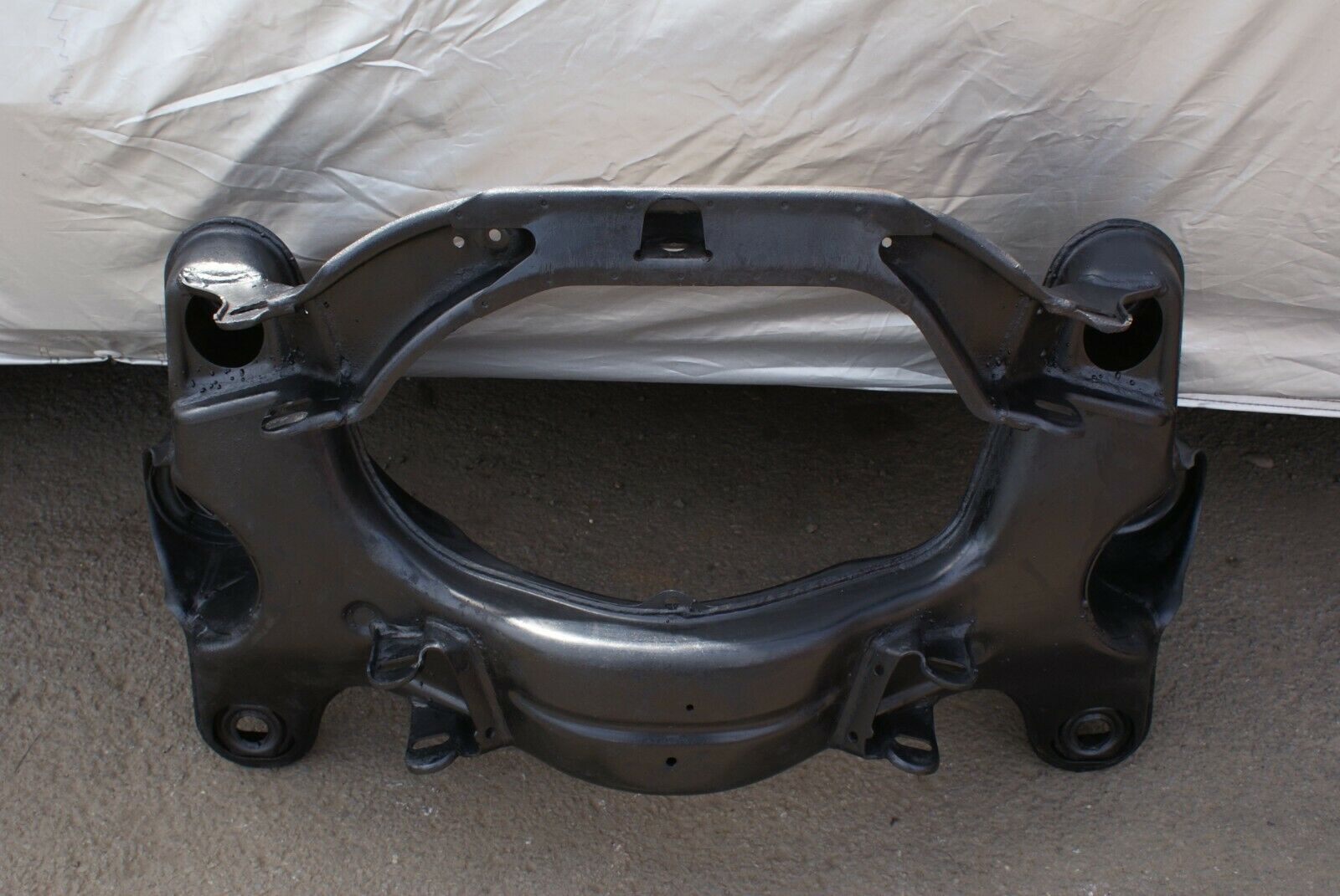 3173 Mercedes-Benz W115 220D Front Subframe Engine Carrier Cradle