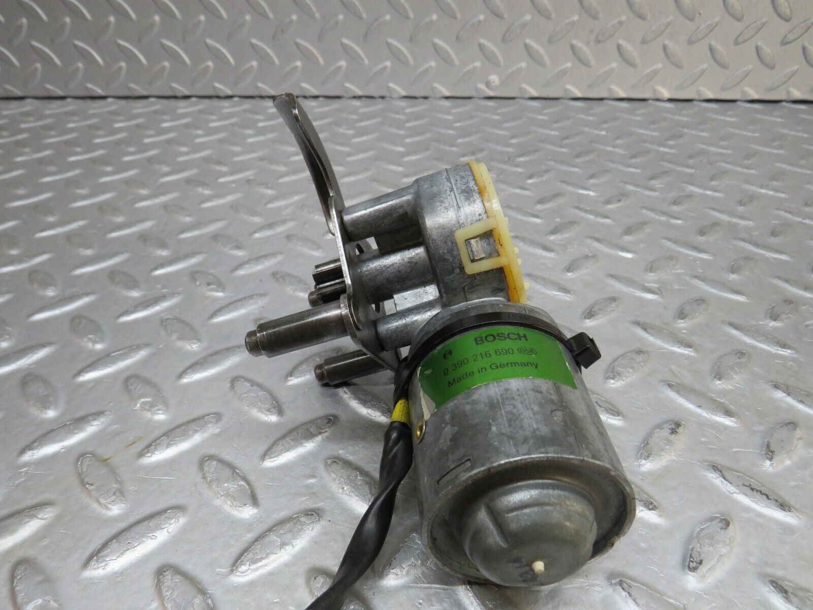 37063 Mercedes-Benz C126 420SEC Coupe Front Left Seat Backrest Adjustment Motor 0390216690