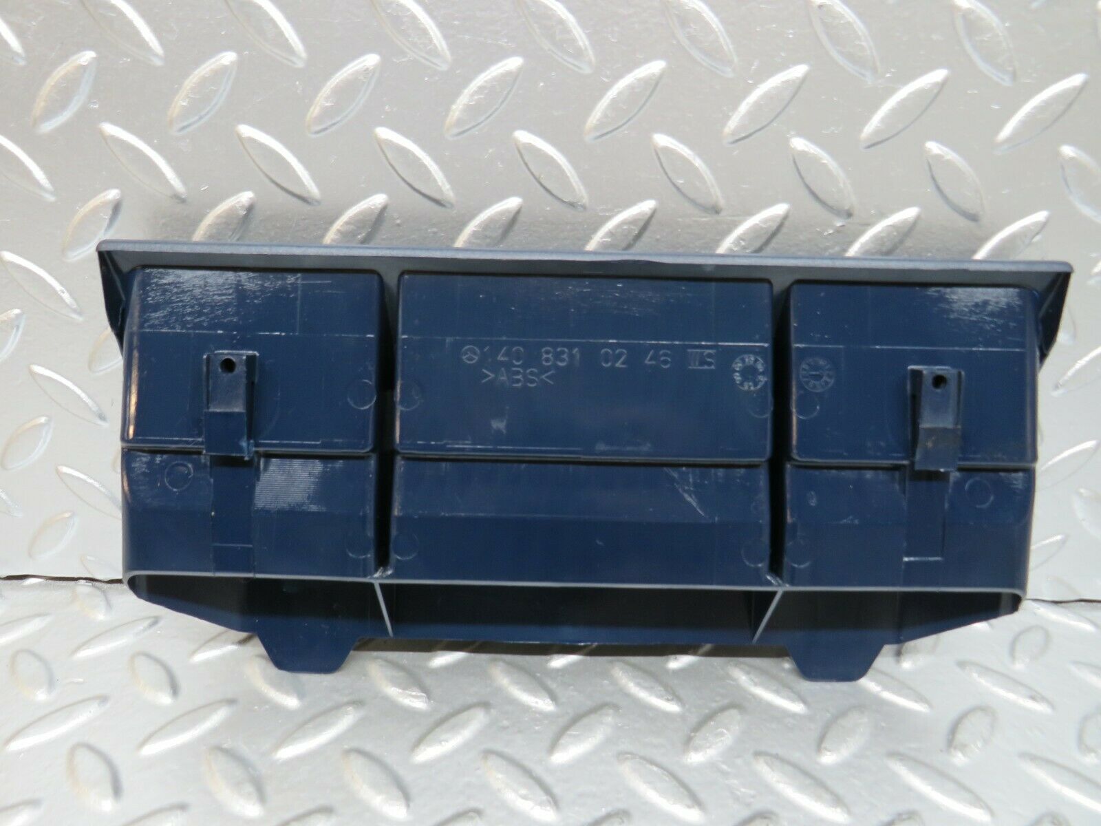 24609 Mercedes-Benz W140 S320 Rear Air Vent Grill Blue 1408310246