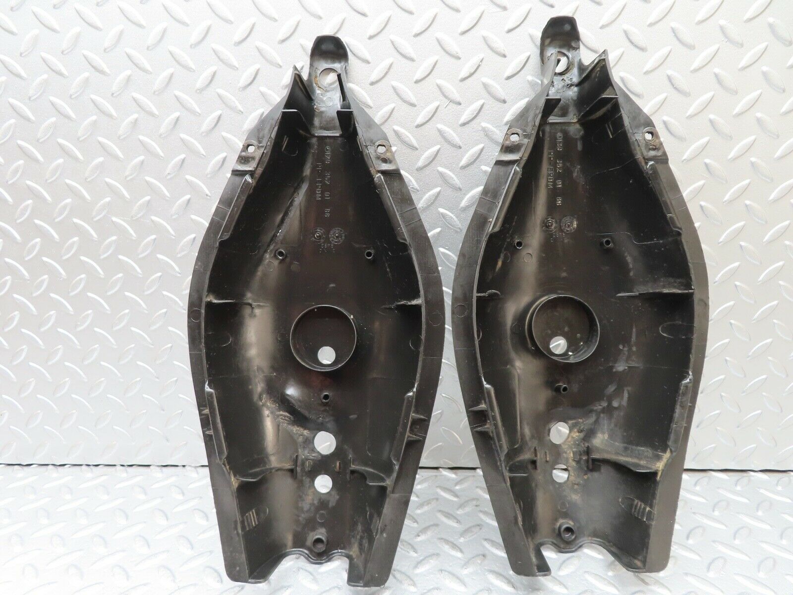 20064 Mercedes-Benz R129 300SL Coupe Rear Control Arm Cover Pair1293520188