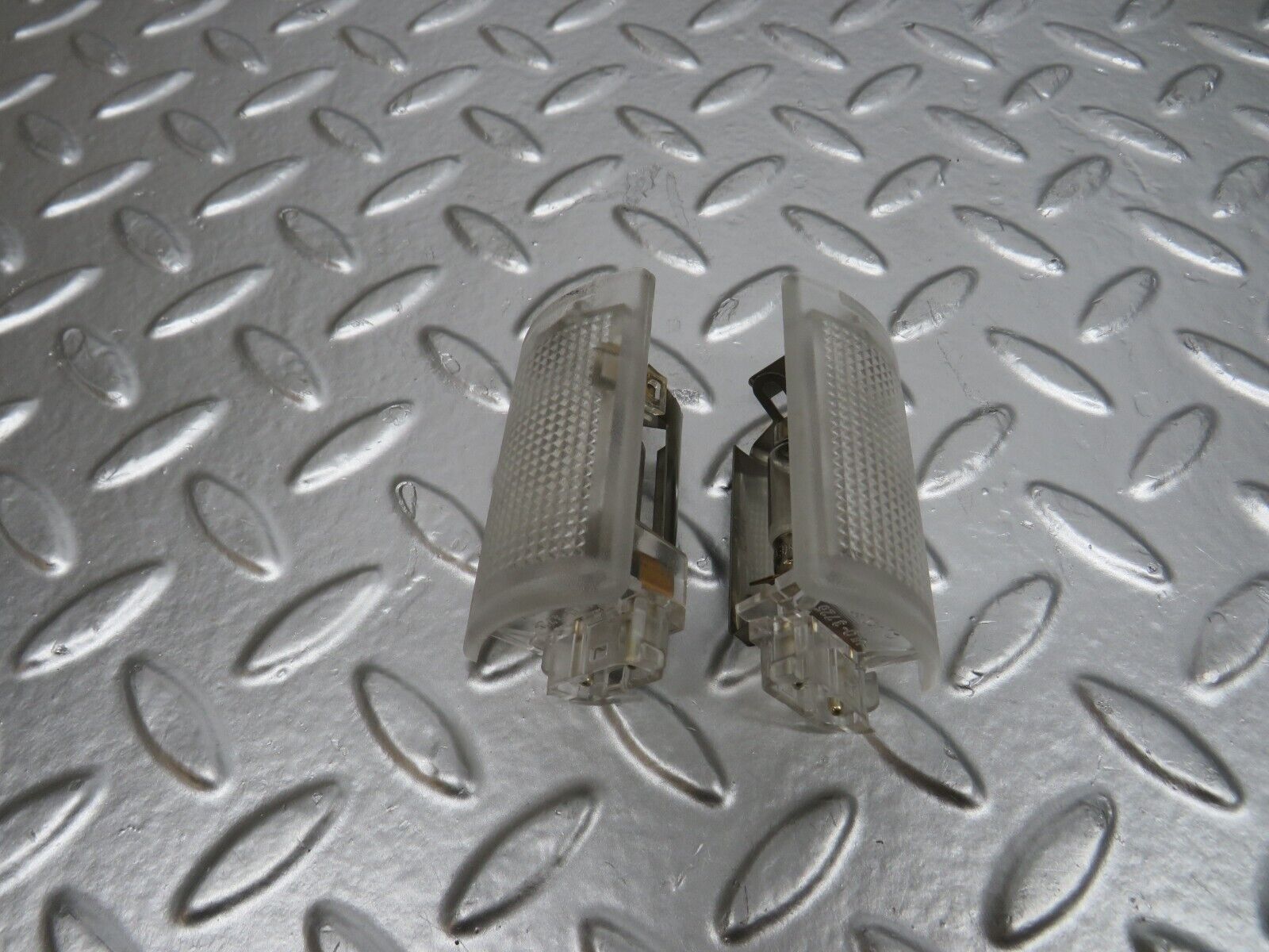 24660 Mercedes-Benz W140 S320 Rear Door Interior Light 1408200201