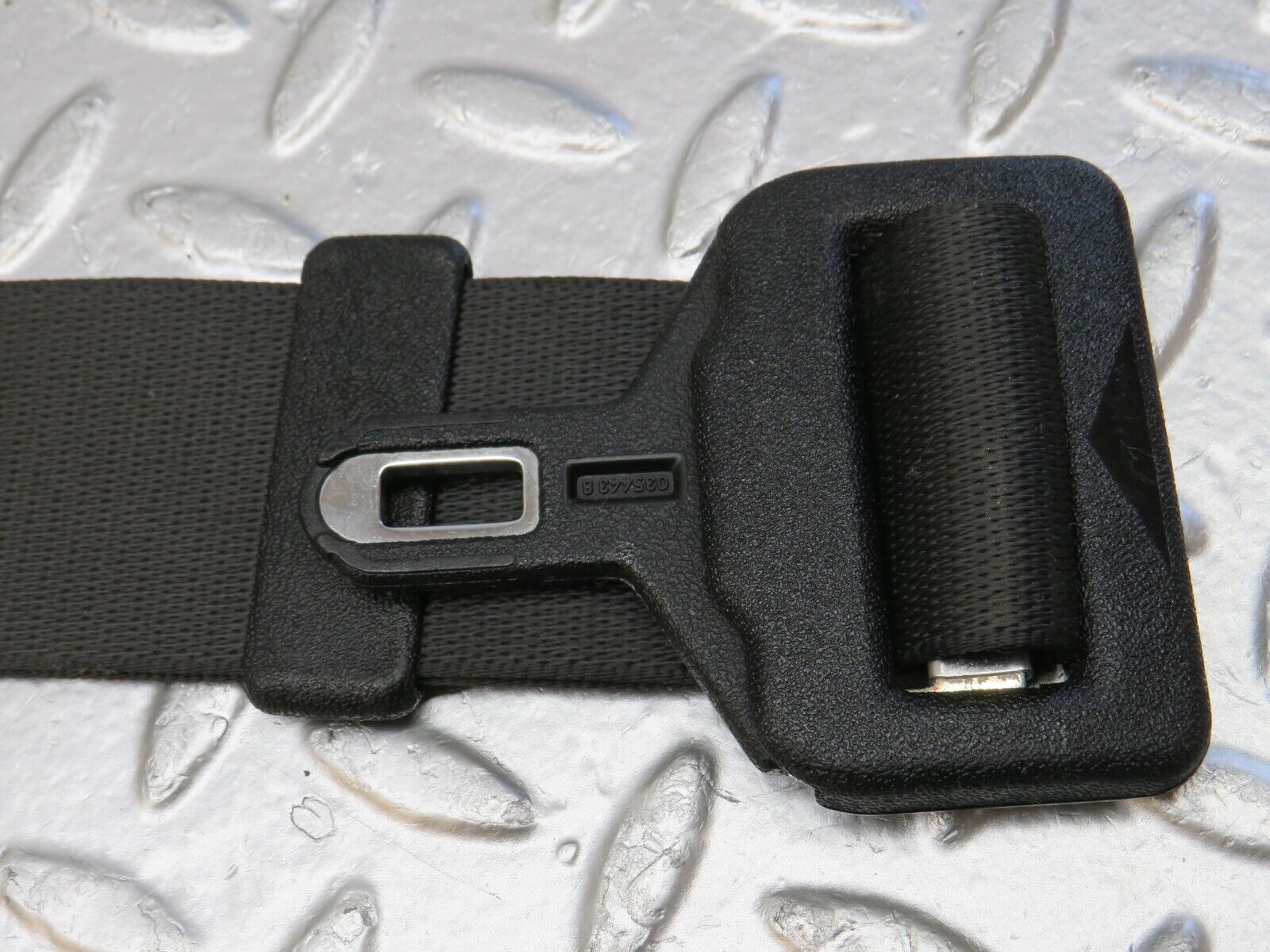 33833 Mercedes-Benz W201 190E 2.0L Rear Seat Belt Set With Buckles 1268601886