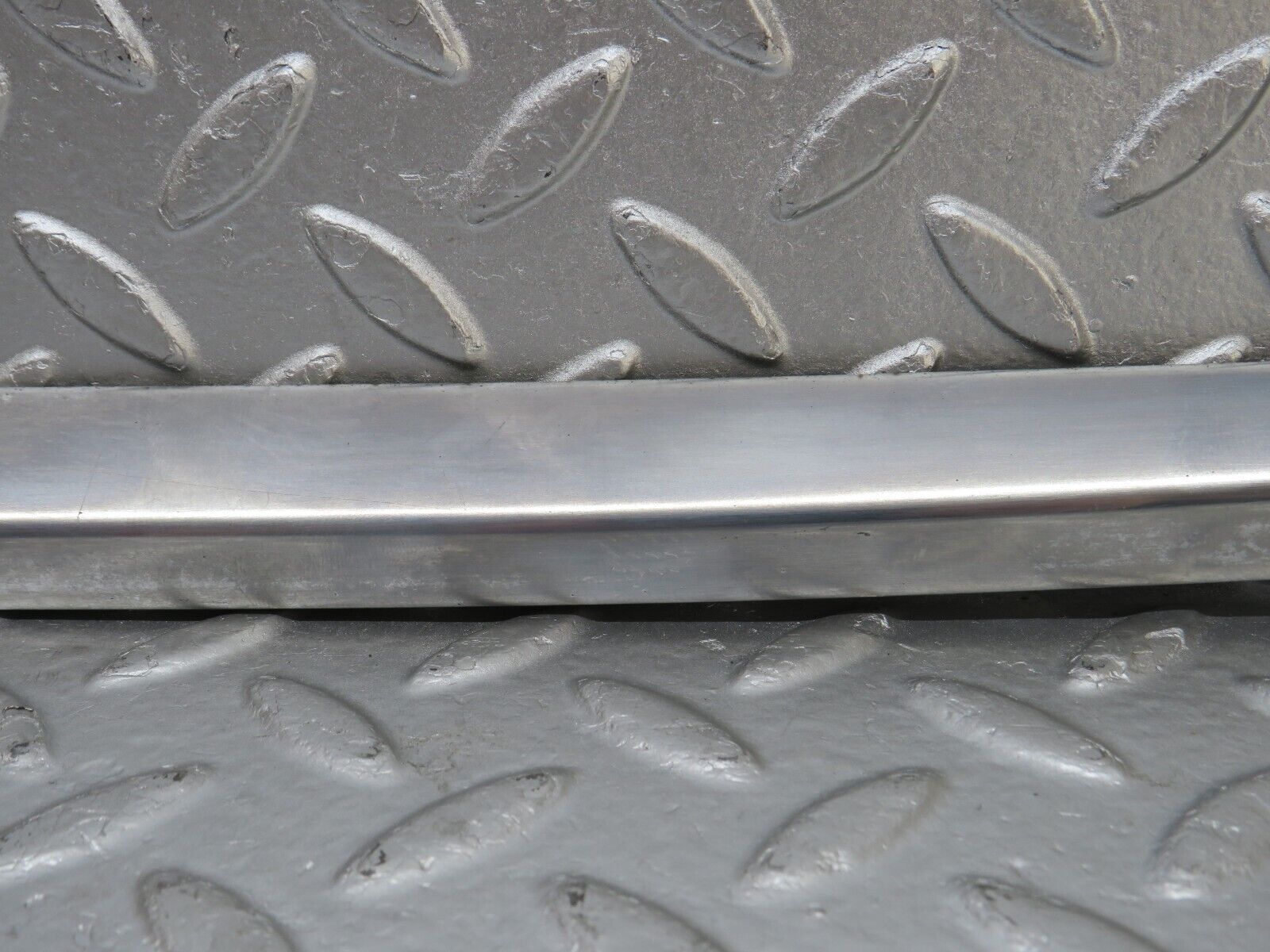 34407 Mercedes-Benz C126 380SEC Coupe Door Window Chrome Trim Right Side