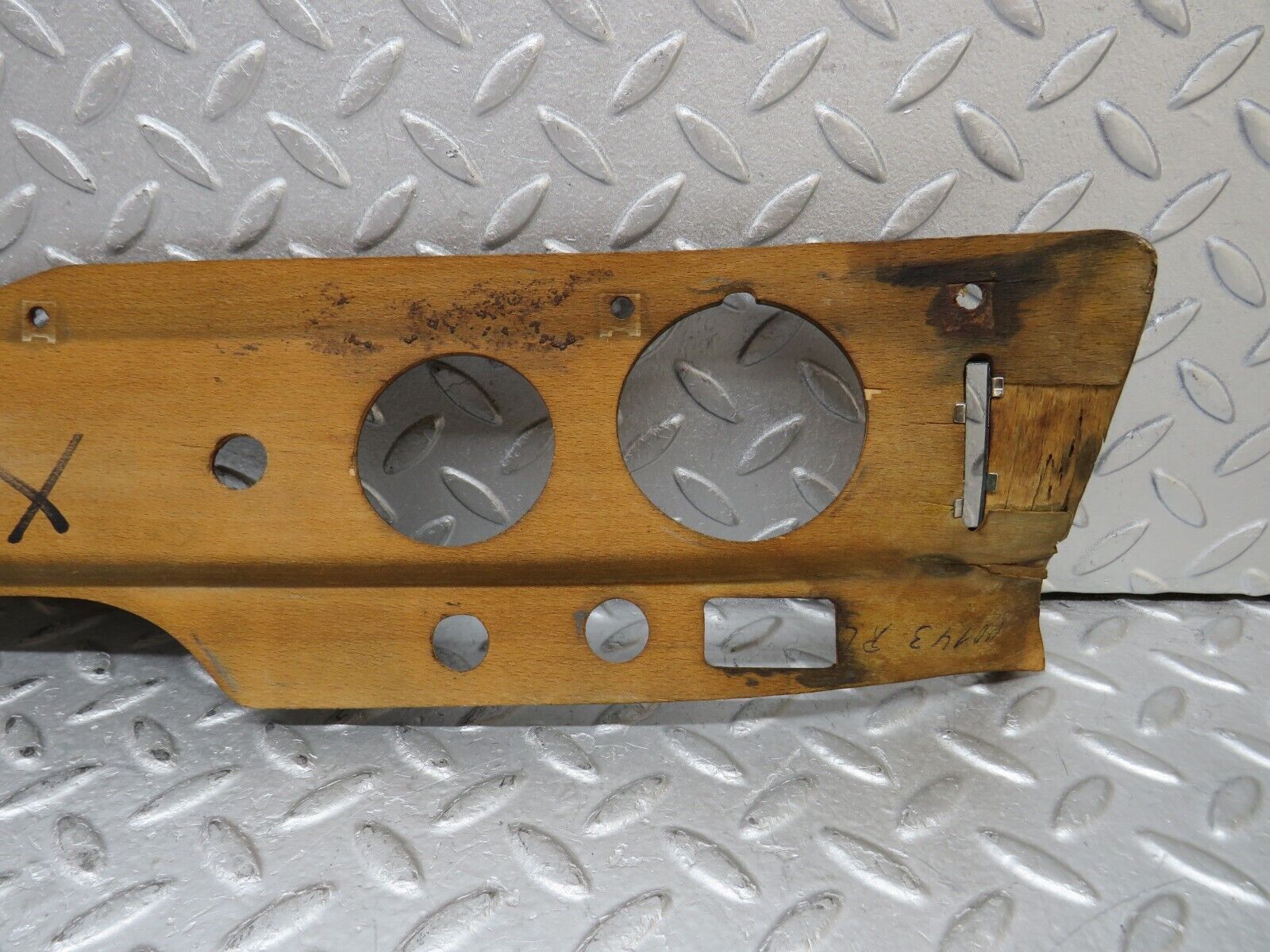 37427 Mercedes-Benz W109 300SEL Dashboard Wood Panel Trim