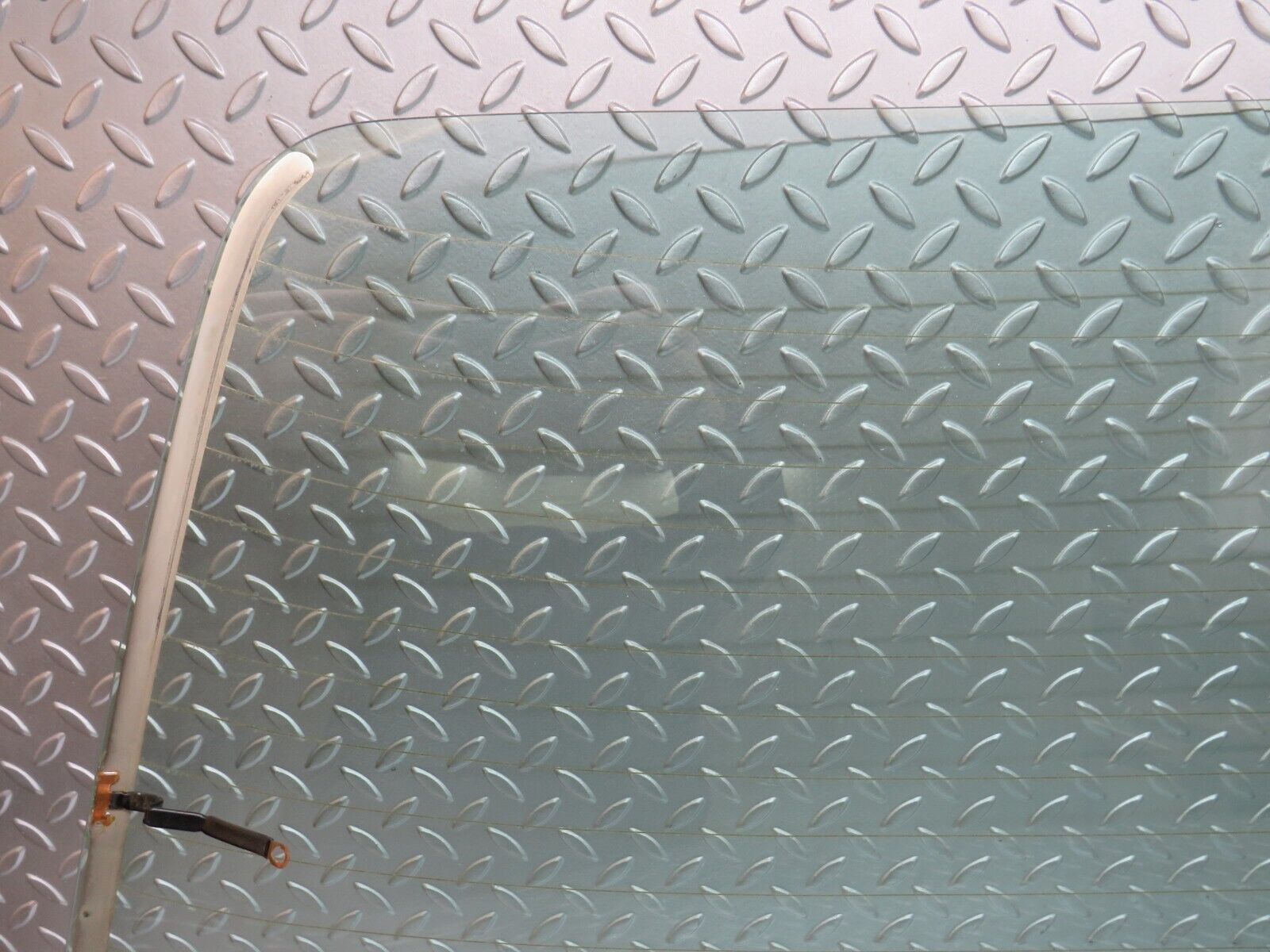 28110 Mercedes-Benz W123 280E Rear Heated Windscreen Glass