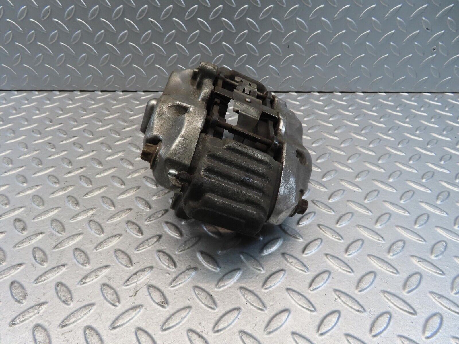 11309 Mercedes-Benz W221 S320 Front Left Brake Caliper