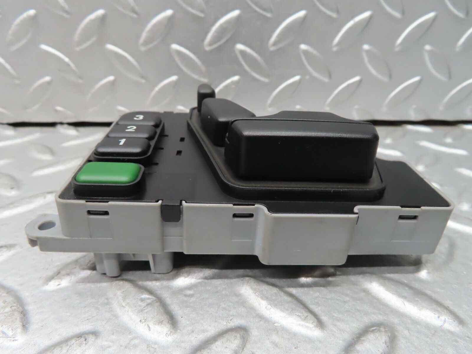 19466 Mercedes-Benz C140 CL420 Coupe Left Seat Adjustment Switch 1408200510