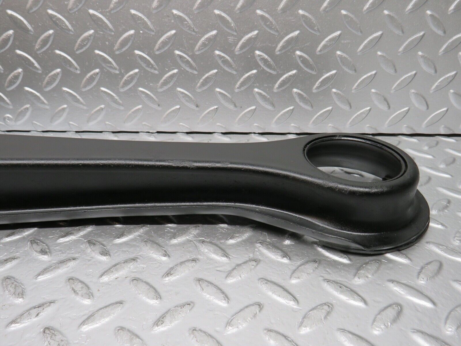 0392 Mercedes-Benz W108 280SE Rear Axle Spring Coil Mount