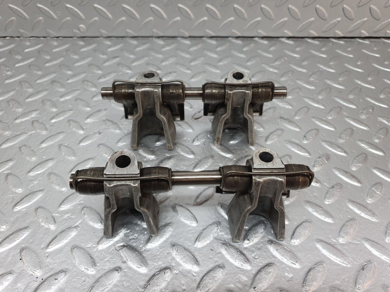 40868 Mercedes-Benz W123 240D Camshaft Rocker Arms 6160550010