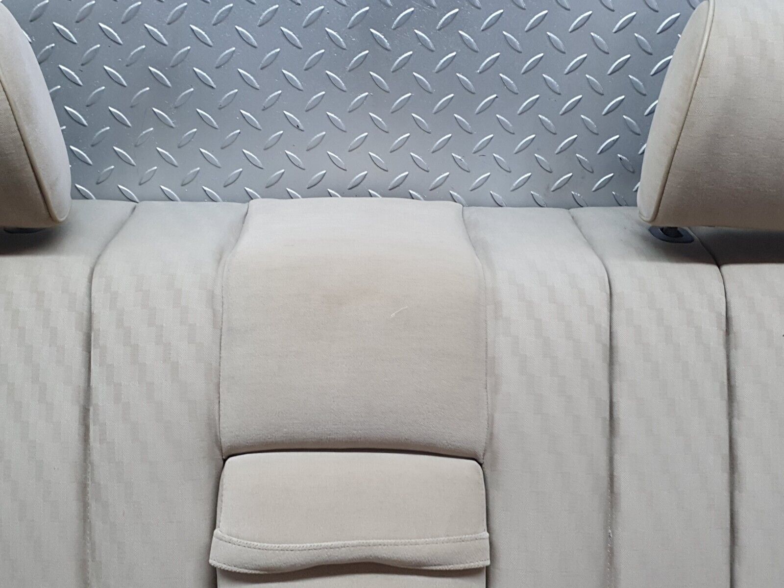 41135 Mercedes-Benz W126 300SE Rear Seat Beige 1269200650