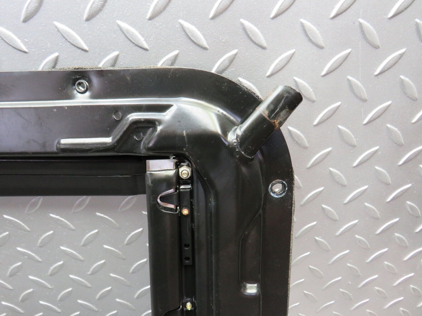 38981 Mercedes-Benz W201 190E 2.6L Power Sunroof Frame