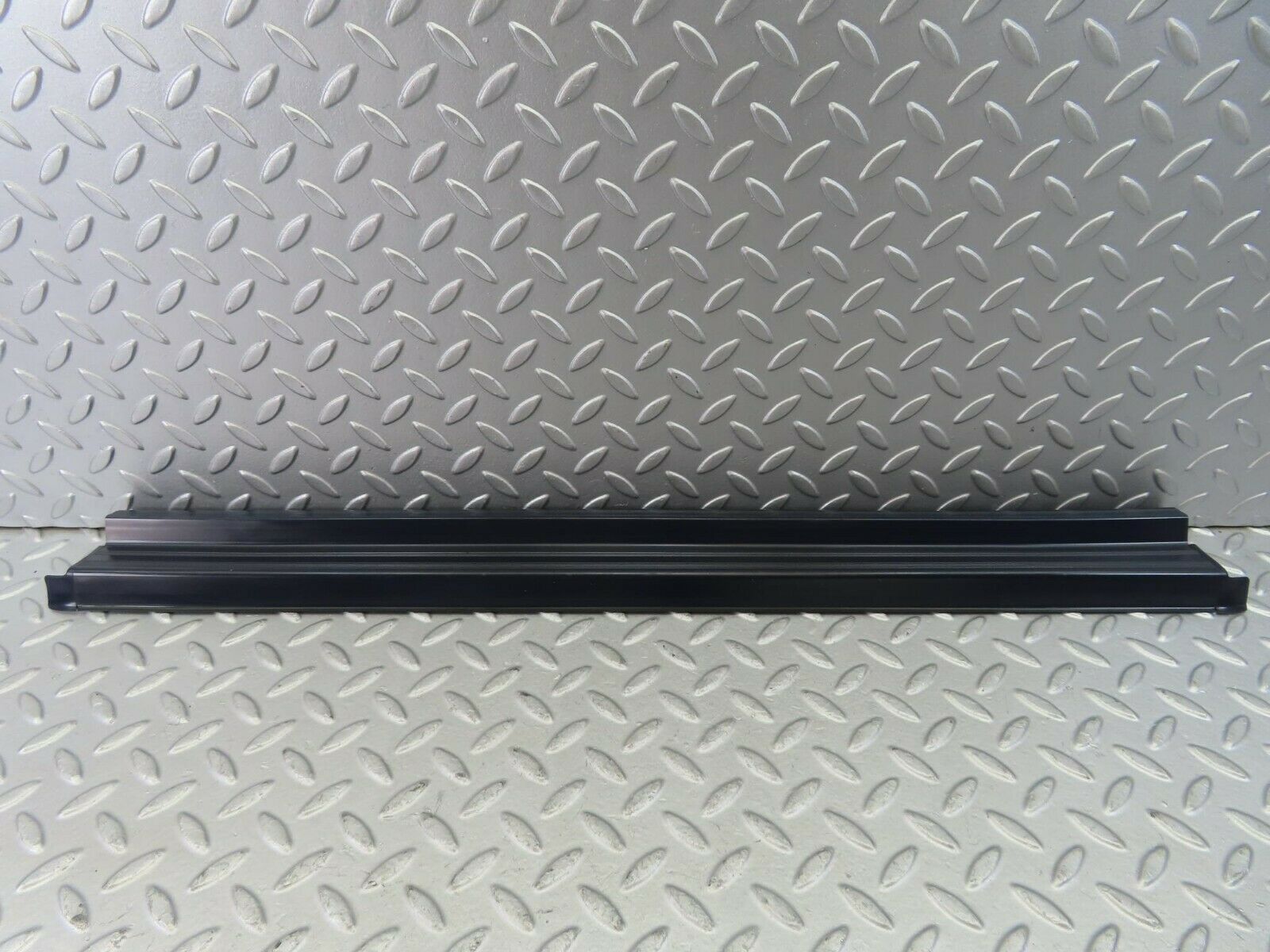 10345 Mercedes-Benz W201 190E Front Right Door Sill Blue