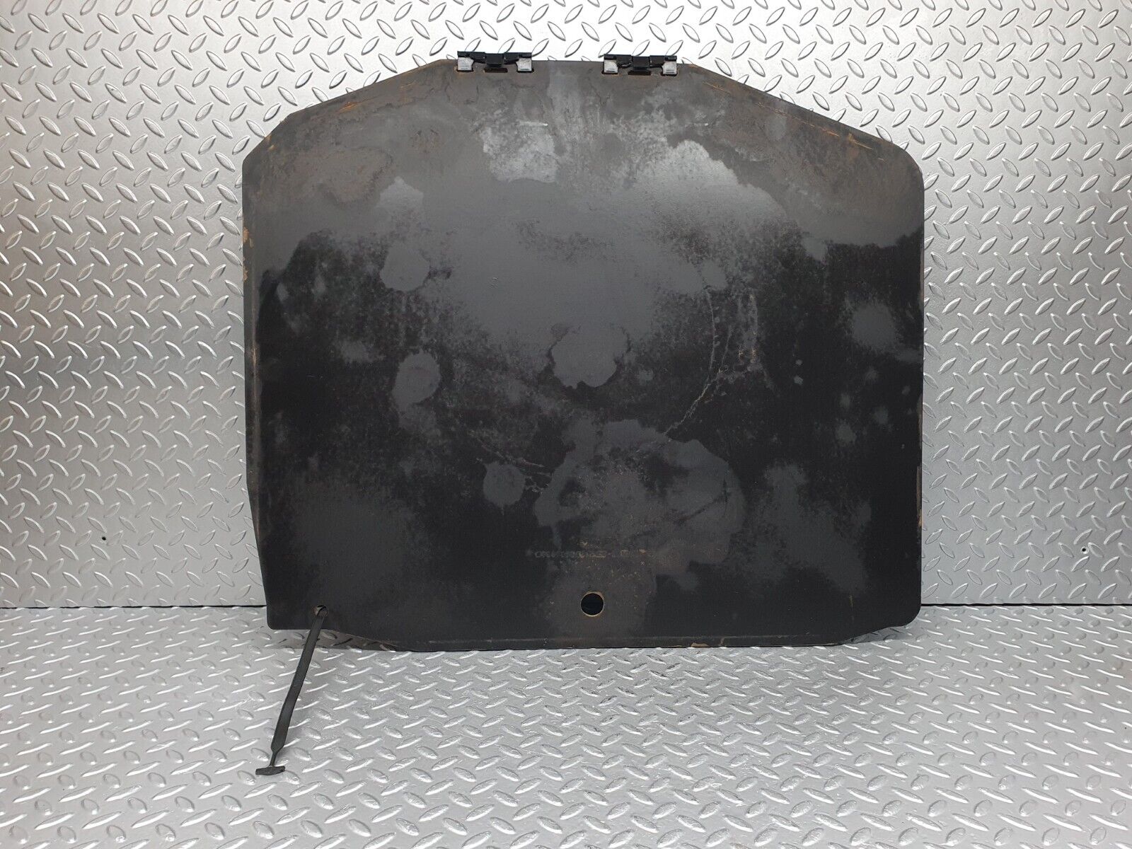 41126 Mercedes-Benz W126 300SE Spare Wheel Cover 1076930114