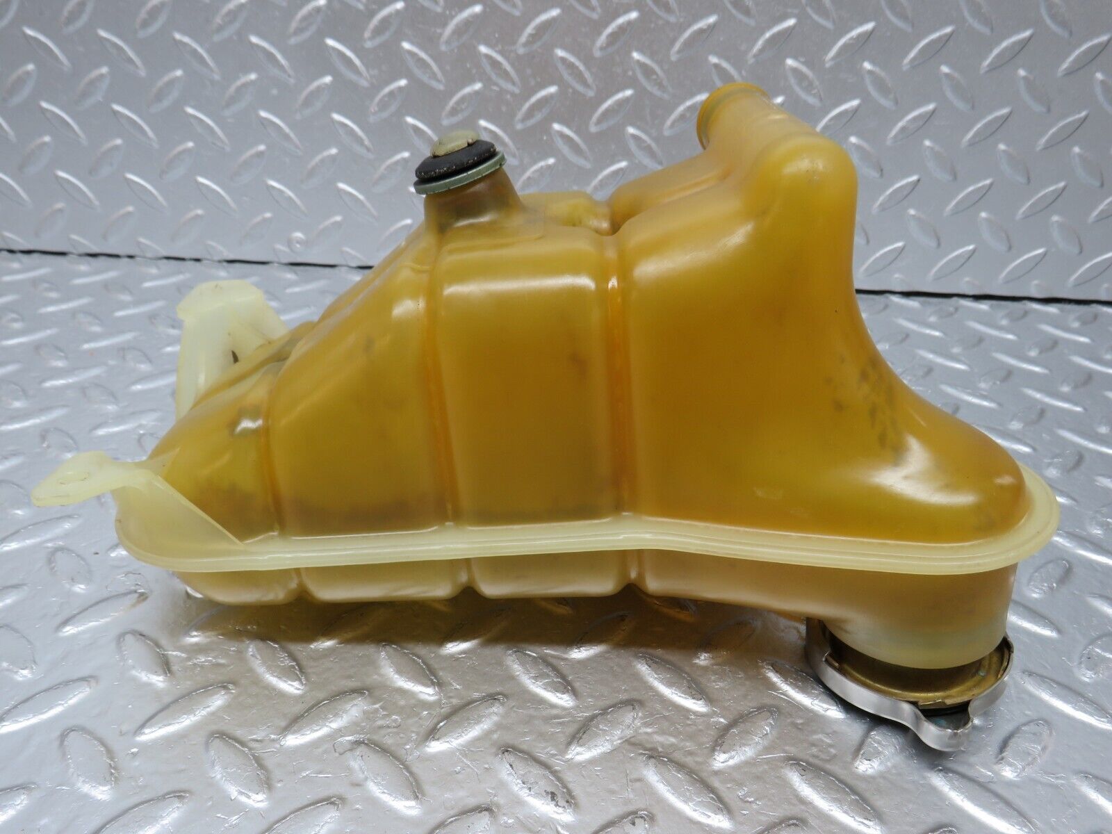 34104 Mercedes-Benz W124 260E Coolant Tank Reservoir 1245000649 1235010215