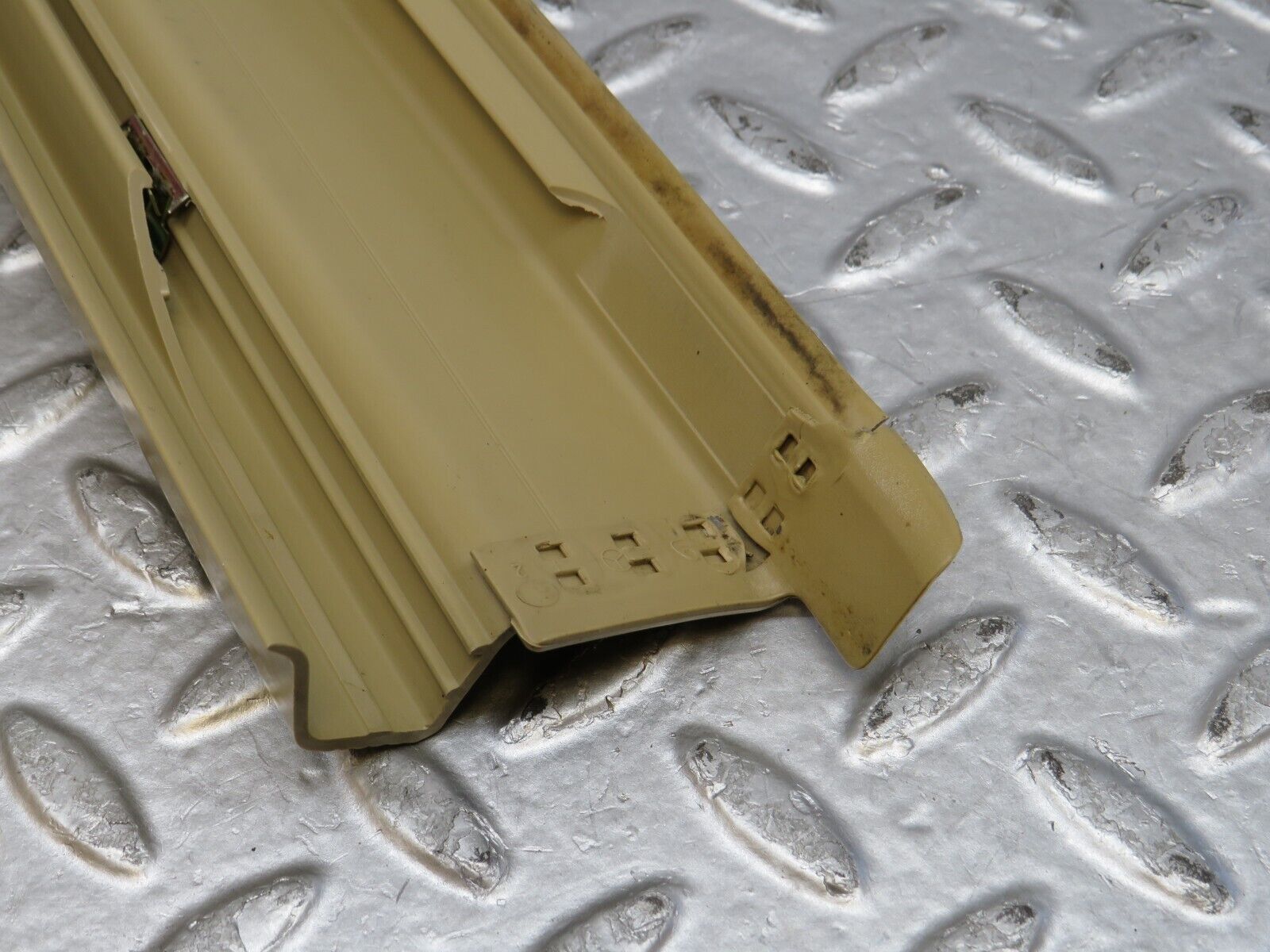 36495 Mercedes-Benz W201 190E 2.0L Front Left Door Sill Trim Beige