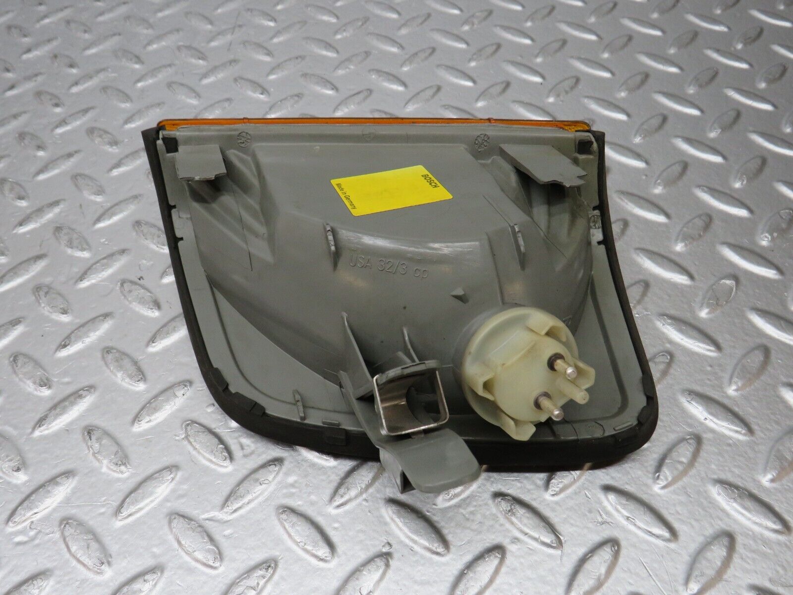 31273 Mercedes-Benz S124 220TE Wagon Front Right Indicator Light Bosch 42700R6