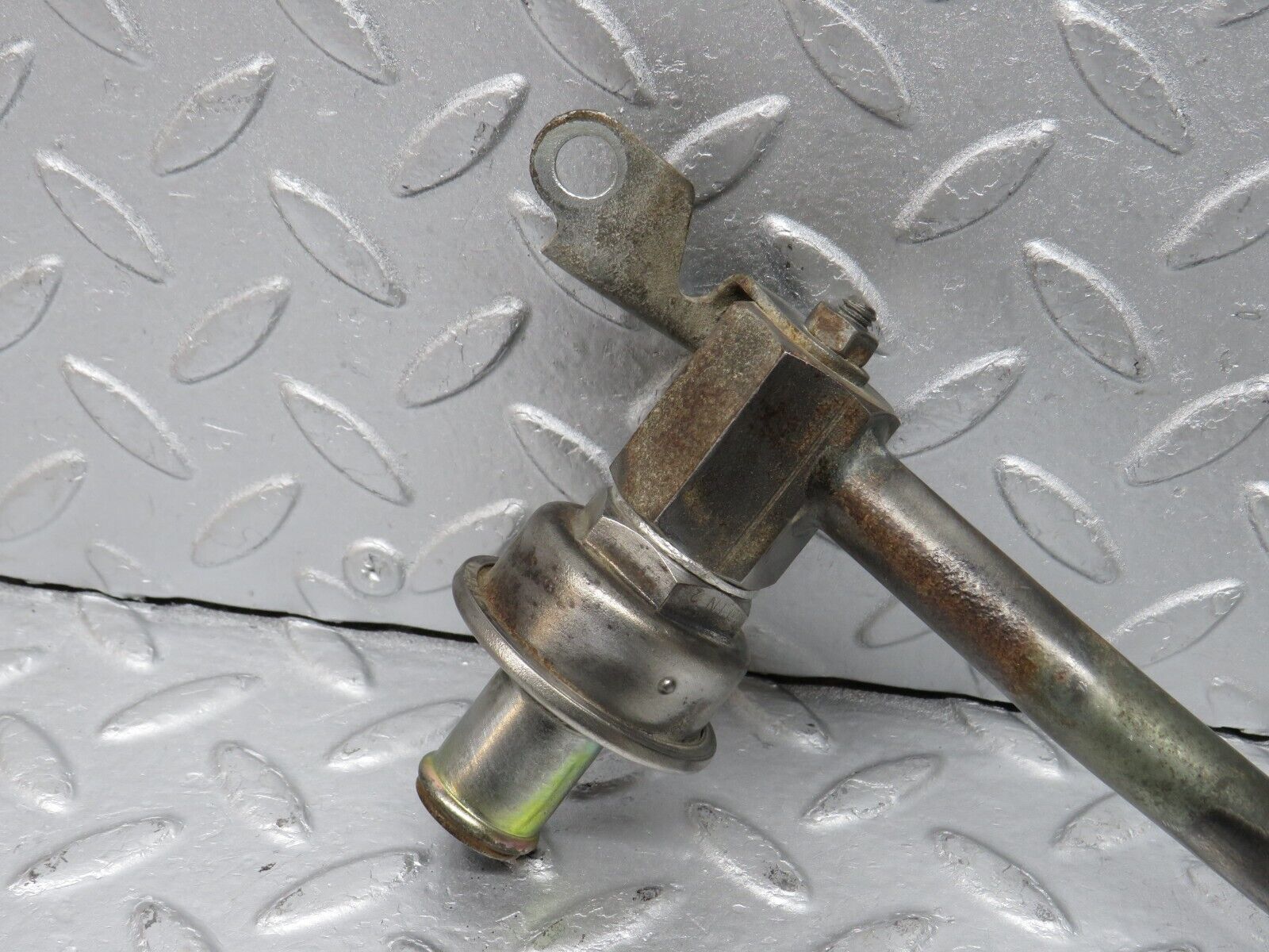 38587 Mercedes-Benz R129 280SL Coupe EGR Valve Pipe 0001407860